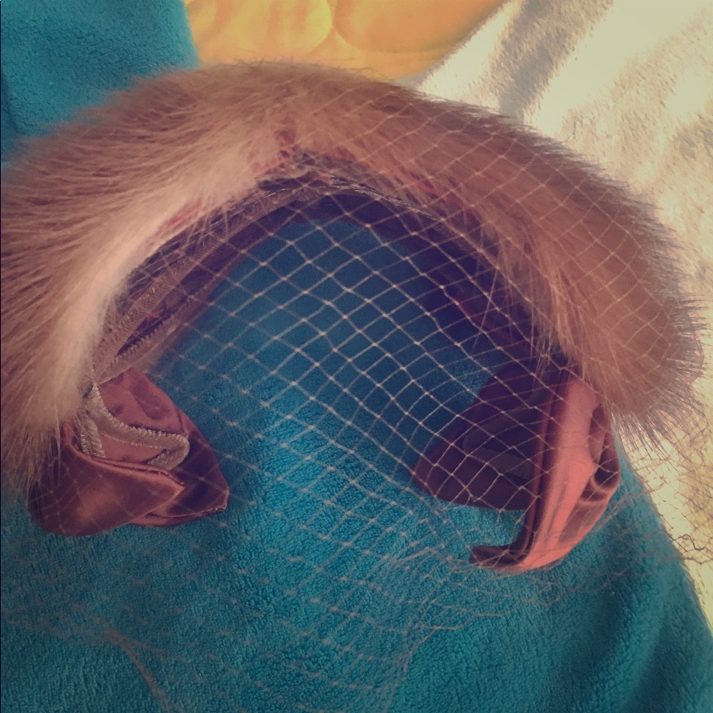 Gorgeous brown fur satin netted vintage ladies hat